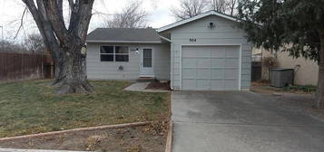 904 N 14th St, Canon City, CO 81212