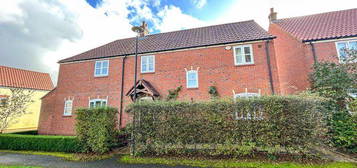 3 bedroom semi-detached house to rent