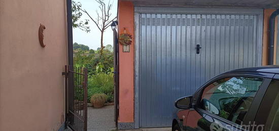 Bilocale con giardino privato e box a Crespiatica