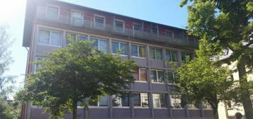 Klein &amp; hell: Nette 1 Zimmer-Wohnung für Studierende, Schückingstr. 7/9, Marburg