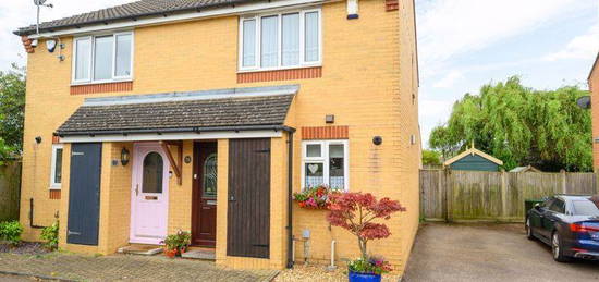 2 bed semi-detached house for sale