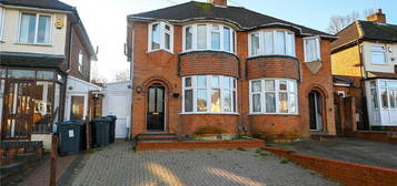 3 bed semi-detached house for sale