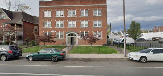 Wethersfield Avenue Apartments, Hartford, CT 06114