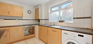 2 bed terraced house to rent