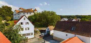 Moderne 3-Zimmer Dachgeschosswohnung direkt am Schloss