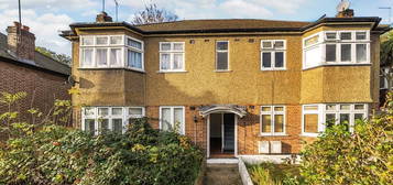 Maisonette for sale in Highgate, London N10,