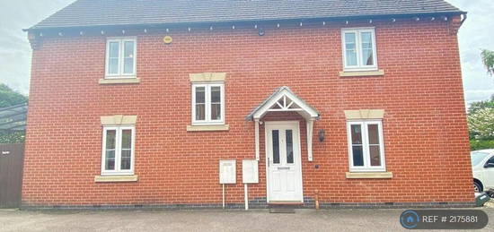 4 bedroom detached house