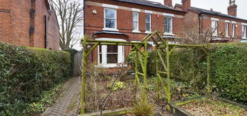 3 bedroom semi-detached house