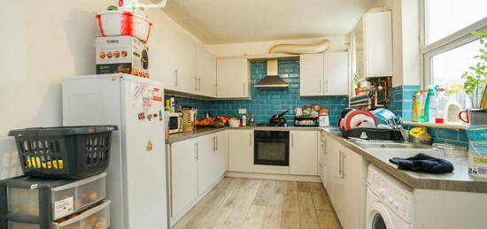 4 bedroom terraced house