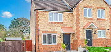 2 bedroom semi-detached house for sale