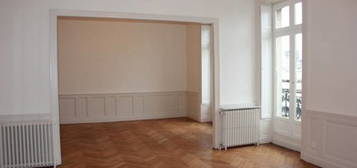 Appartement  à louer, 5 pièces, 3 chambres, 169 m²