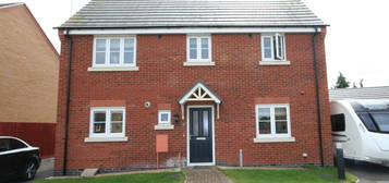 3 bed detached house to rent