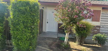 102 Garnsey Ave Unit 102, Bakersfield, CA 93309