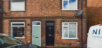 2 bedroom semi-detached house to rent