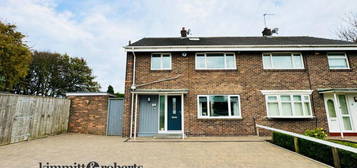 3 bedroom semi-detached house for sale