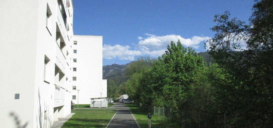 Erstbezug nach Sanierung! Schöne 3 Zimmer-Familienwohnung inkl. Loggia!