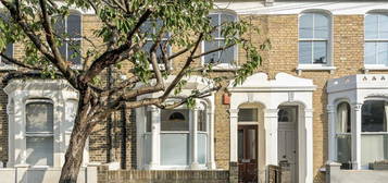 Flat for sale in Geldart Road, London SE15