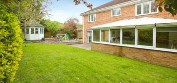 5 bed detached house for sale