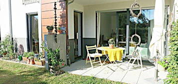 Schöne 3 Zimmer EG-Wohnung mit Terrasse und Garten