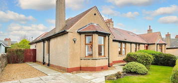 4 bed semi-detached house for sale