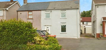 3 bed semi-detached house for sale