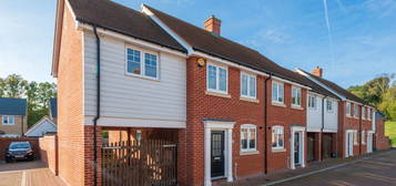 3 bed end terrace house for sale