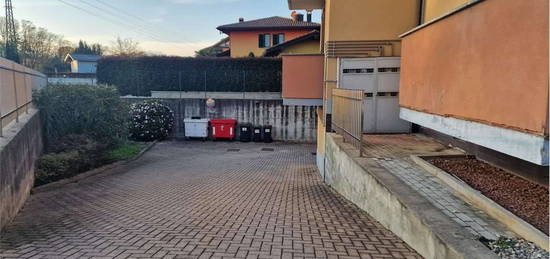 Quadrilocale ottimo stato, primo piano, Centro, Briga Novarese