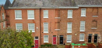 6 bedroom terraced house