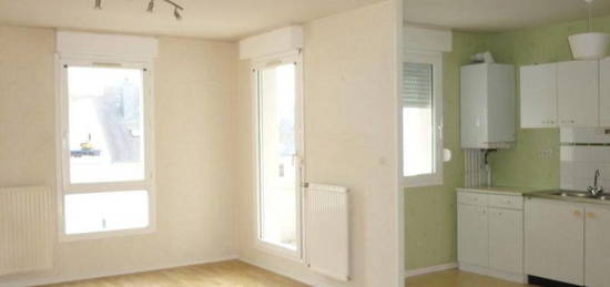 A LOUER - CENTRE VILLE - APPARTEMENT SUR CHARTRES DE BRETAGNE - T2 - 46.26 m²