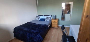 Room to rent in Mariner Avenue, Birmingham B16