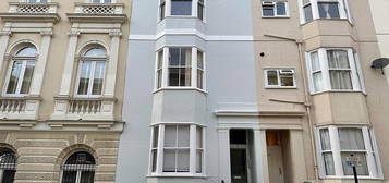 Flat for sale in Lansdowne Street, Hove BN3