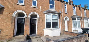 4 bedroom terraced house