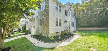 21 Sand Hill Ct Unit 9, Jamesburg, NJ 08831