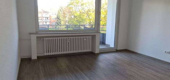 +++ 2 Raumwohnung mit Balkon und Duschbad in Angerhausen +++