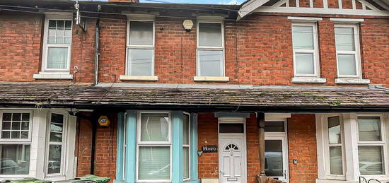 Terraced house to rent in Linden Road, Gloucester GL1