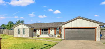 918 S Magnolia St, El Reno, OK 73036