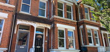 7 bedroom terraced house