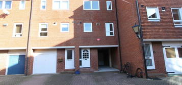 Terraced house to rent in Strand Street, Sandwich CT13