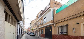 Casa adosada en venta en Calle Venezuela, Barrio de Zaidín