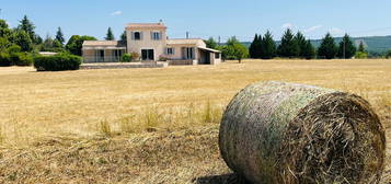 Superbe villa sur 1 hectare de terrain à ne pas manquer !