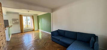 Appartement  à louer, 4 pièces, 2 chambres, 80 m²