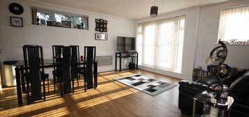 2 bed flat to rent