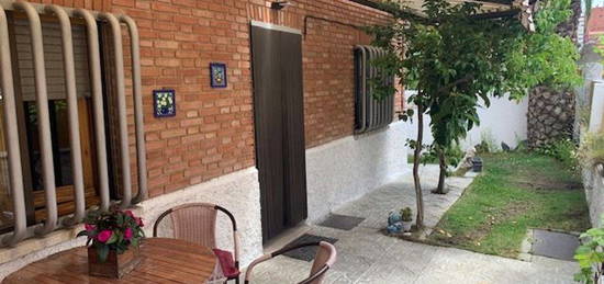 Casa o chalet independiente en venta en calle Benita Ávila, 36