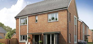 3 bed detached house for sale