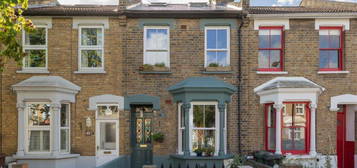 4 bedroom terraced house for sale