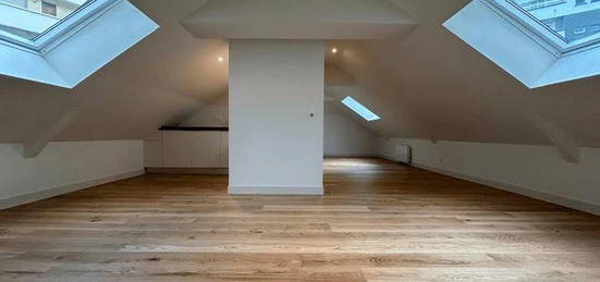 Studio  à louer, 1 pièce, 33 m², Étage 3/–