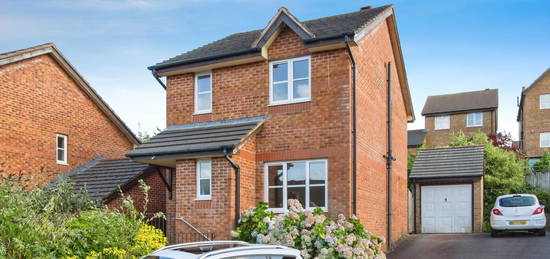 3 bed detached house for sale