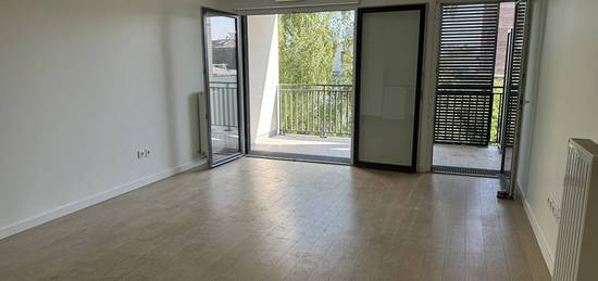 Studio  à louer, 1 pièce, 62 m², Étage 3/6