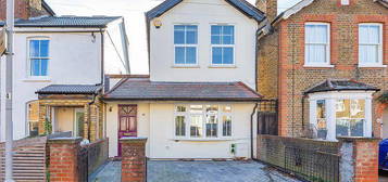 3 bedroom semi-detached house