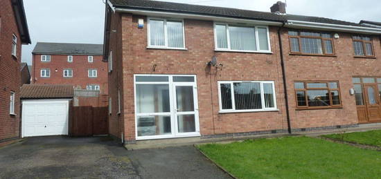 Semi-detached house to rent in Meadow Road, Nuneaton, Warwickshire CV10